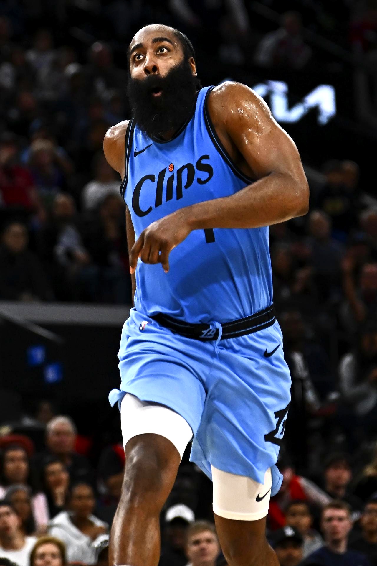 九游-哈登在澳大利亚队比赛中刷新纪录，爆冷引发热议！