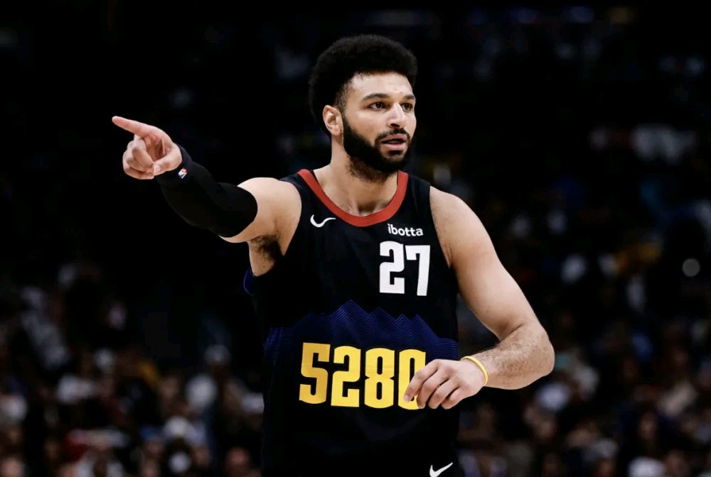 九游娱乐-出色防守引发热议！，穆雷在掘金比赛中重返赛场气势如虹延续的简单介绍