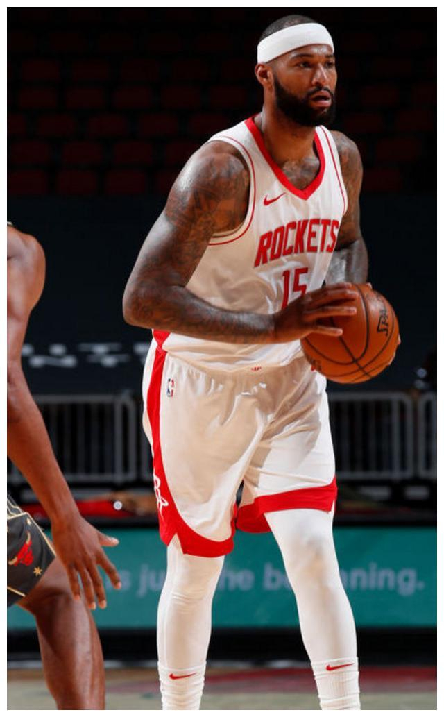 九游-老鹰观众热烈欢呼！，Uzi迎来七赛季出色发挥比赛高潮迭起(老鹰叫声完整版)