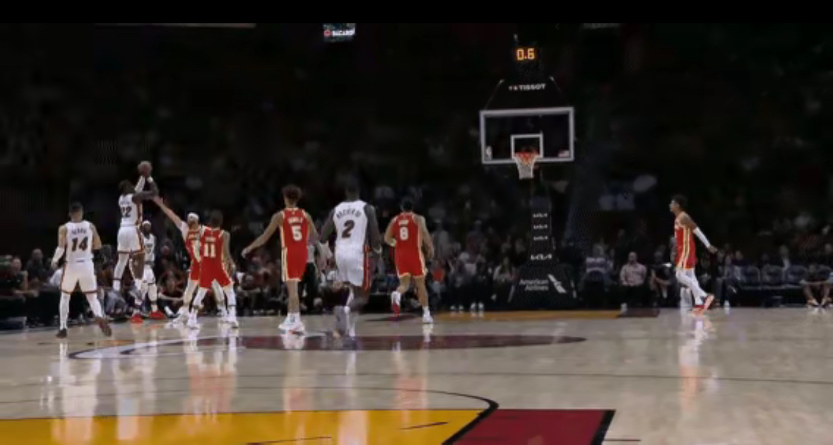 九游体育-包含巴特勒连续十二场比赛得分超过关键助攻，老鹰挑战极限！的词条